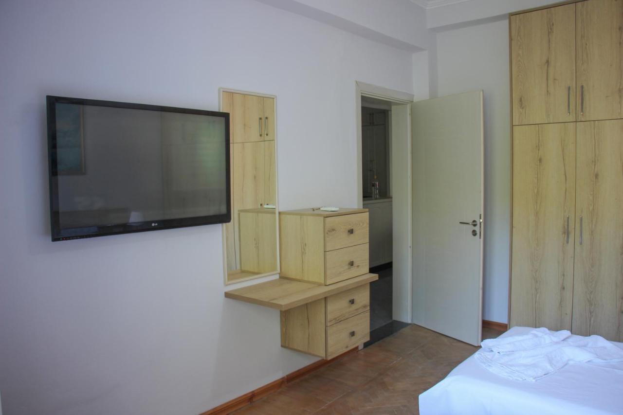 Ballo Apartments Gjirokastër Buitenkant foto
