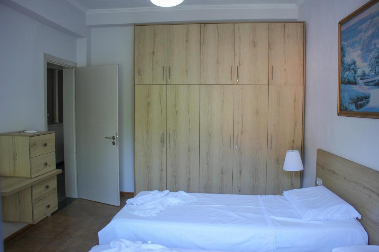 Ballo Apartments Gjirokastër Buitenkant foto